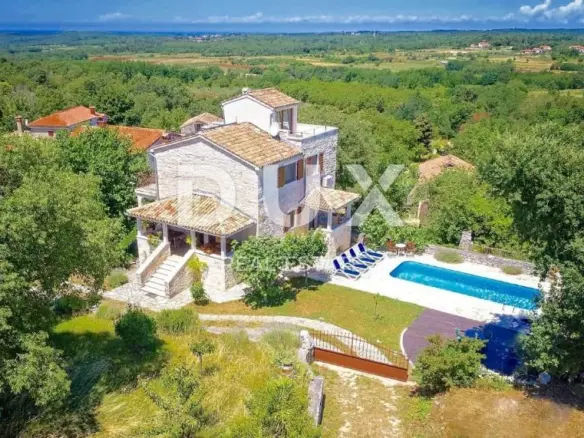 7-bedroom Villa In Višnjan, Croatia (317 M²)