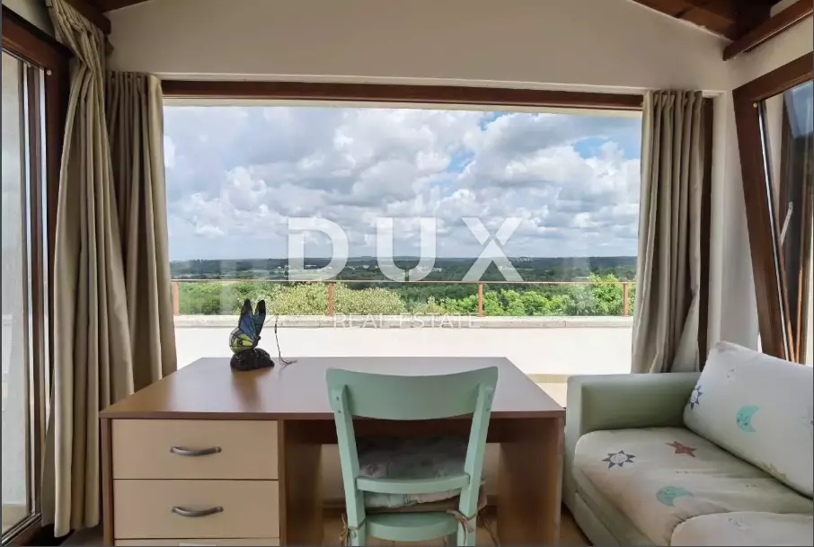 7-bedroom Villa In Višnjan, Croatia (317 M²)