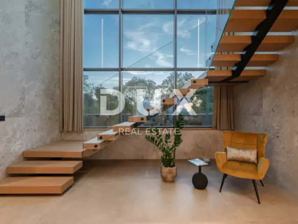 3-bedroom Villa In Krnica, Croatia (292 M²)