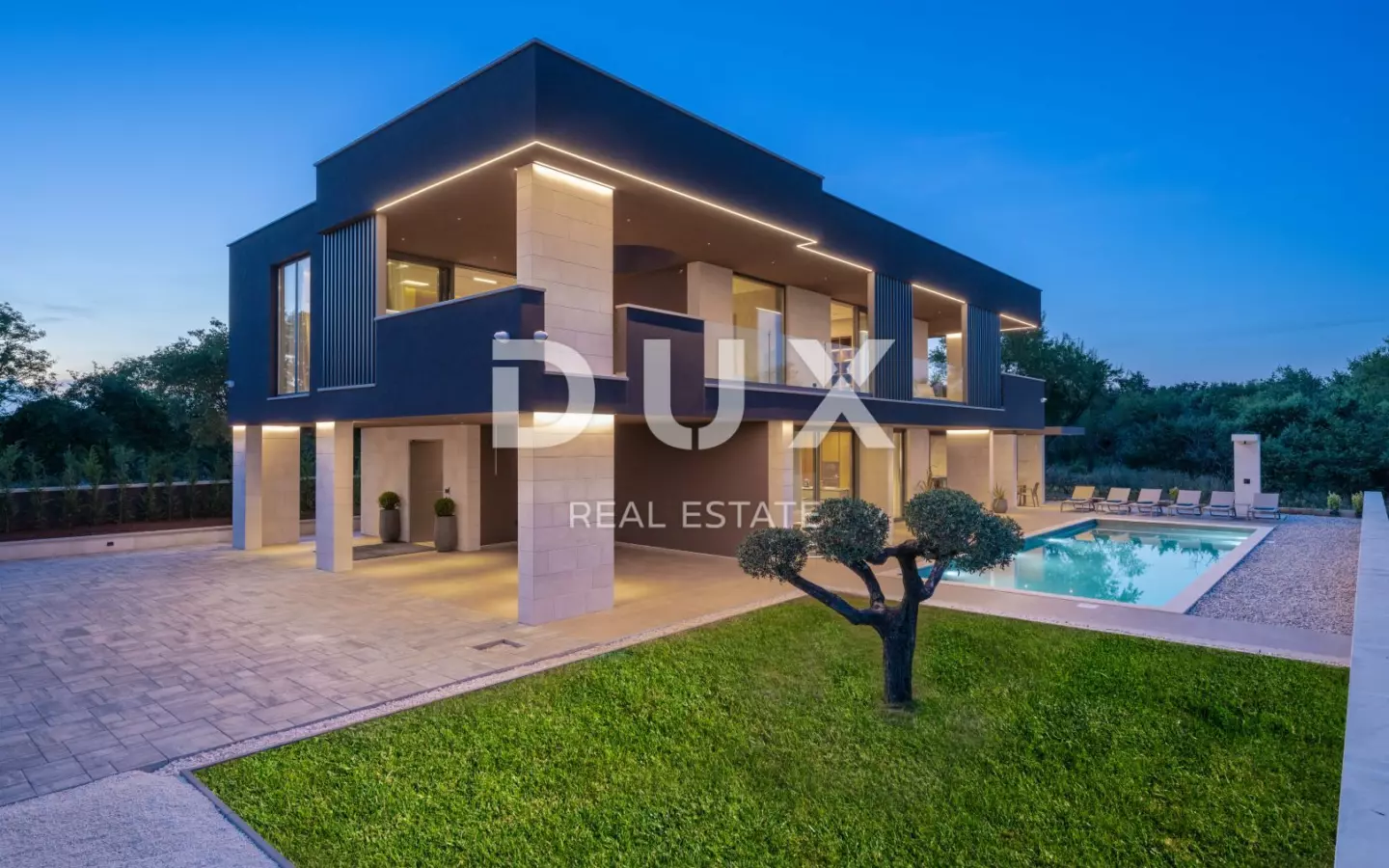 3-bedroom Villa In Krnica, Croatia (292 M²)