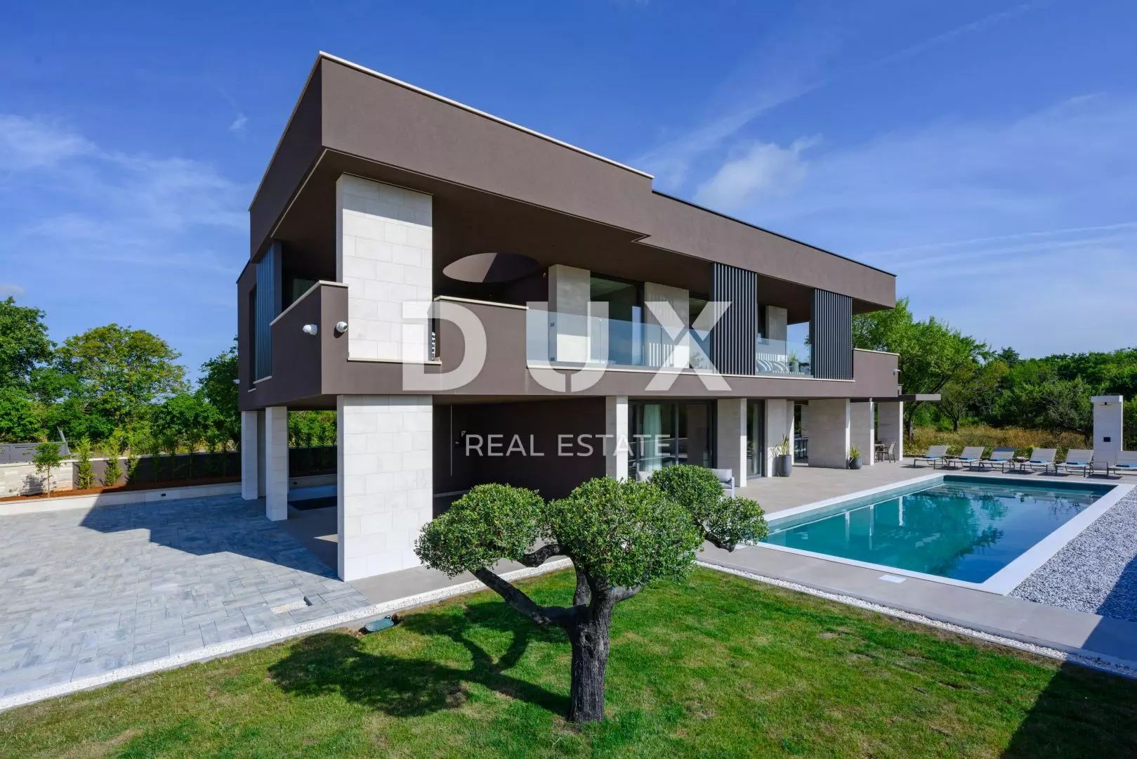 3-bedroom Villa In Krnica, Croatia (292 M²)
