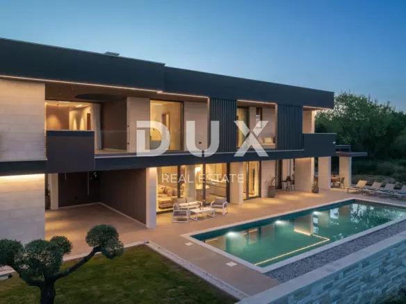 3-bedroom Villa In Krnica, Croatia (292 M²)