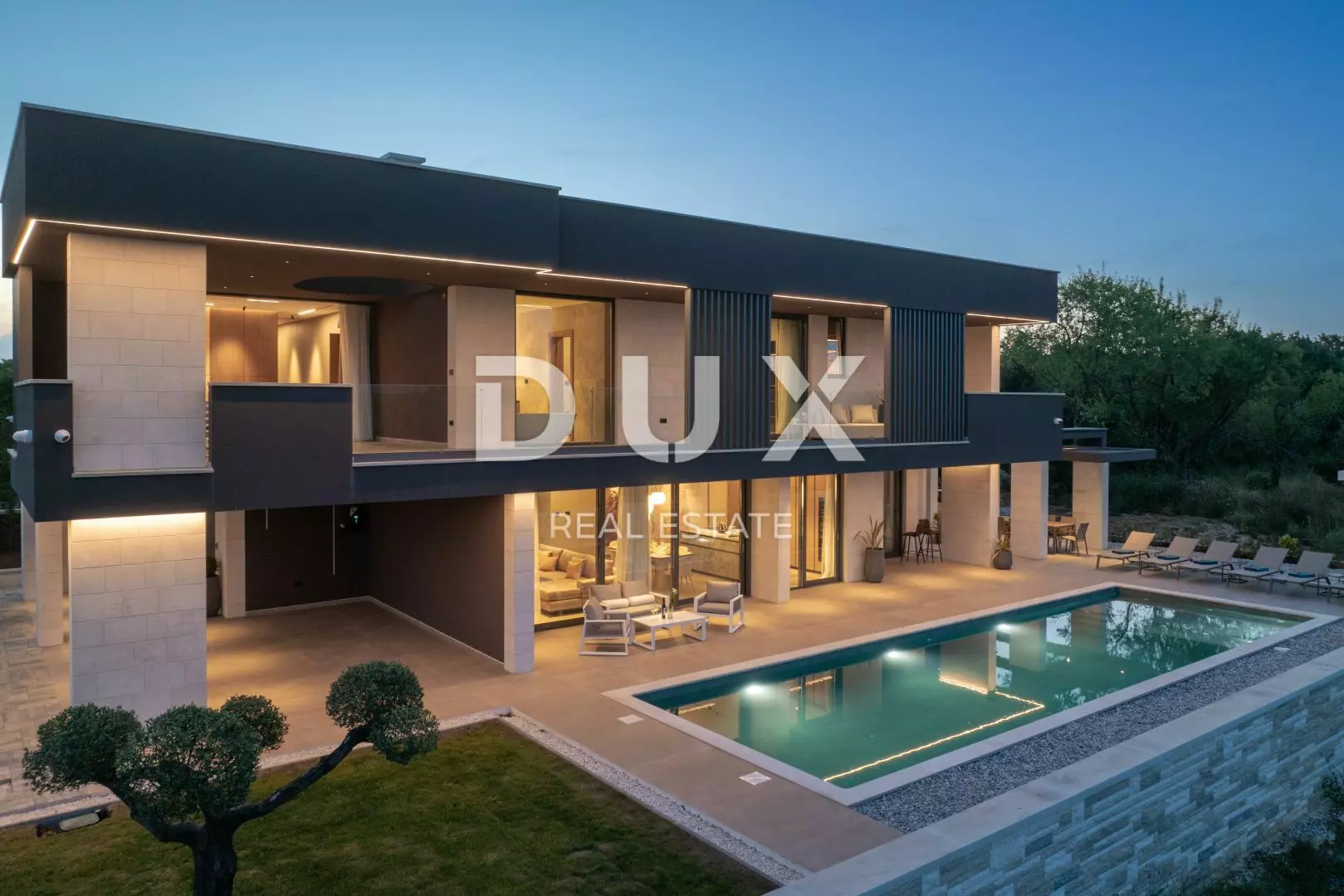 3-bedroom Villa In Krnica, Croatia (292 M²)