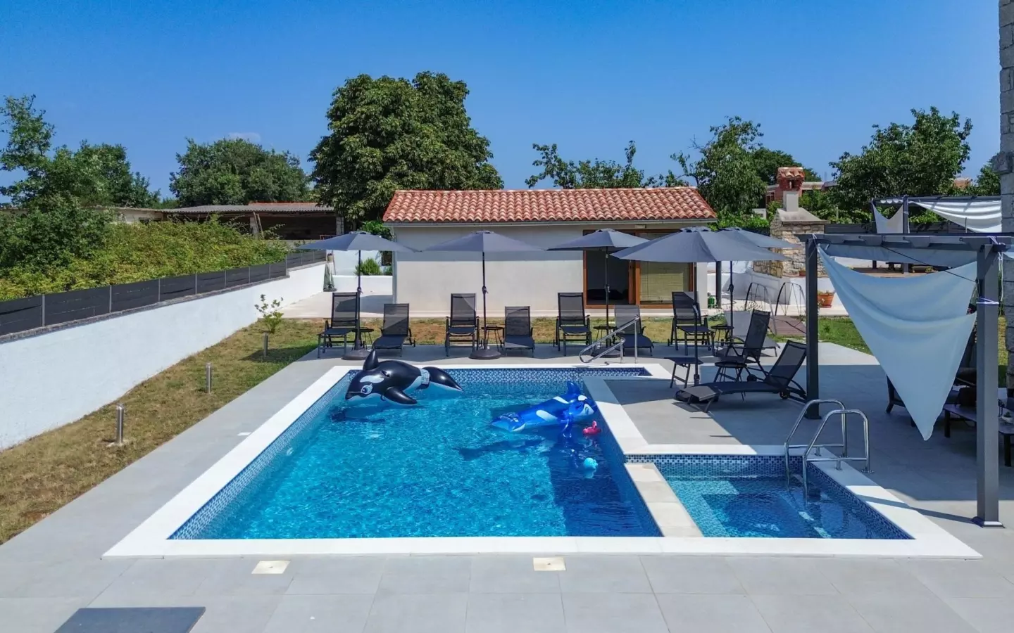 4-bedroom Villa In Svetvinčenat, Croatia (220 M²)