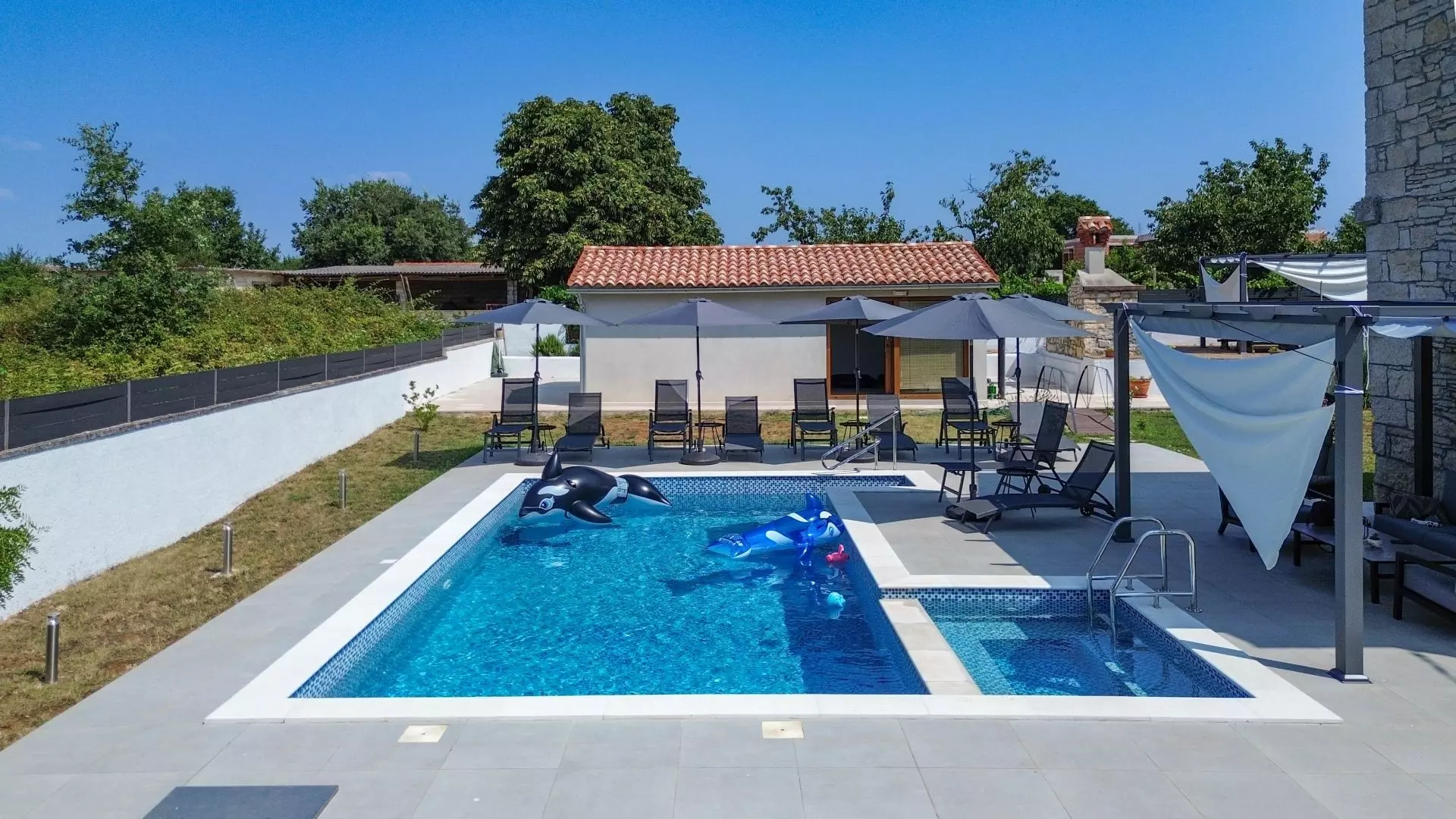 4-bedroom Villa In Svetvinčenat, Croatia (220 M²)