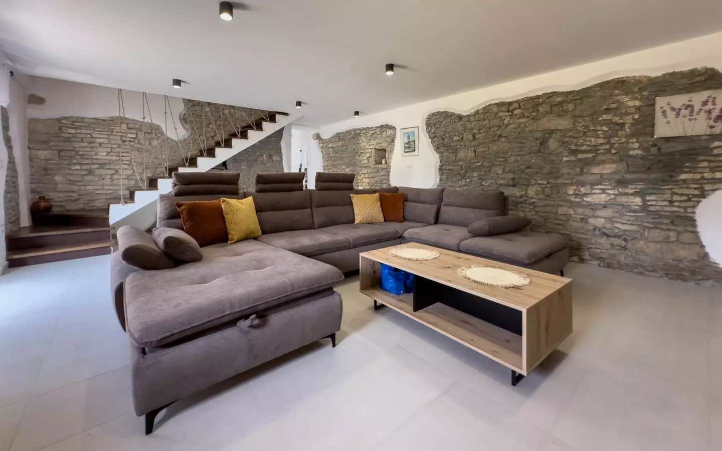 4-bedroom Villa In Svetvinčenat, Croatia (220 M²)