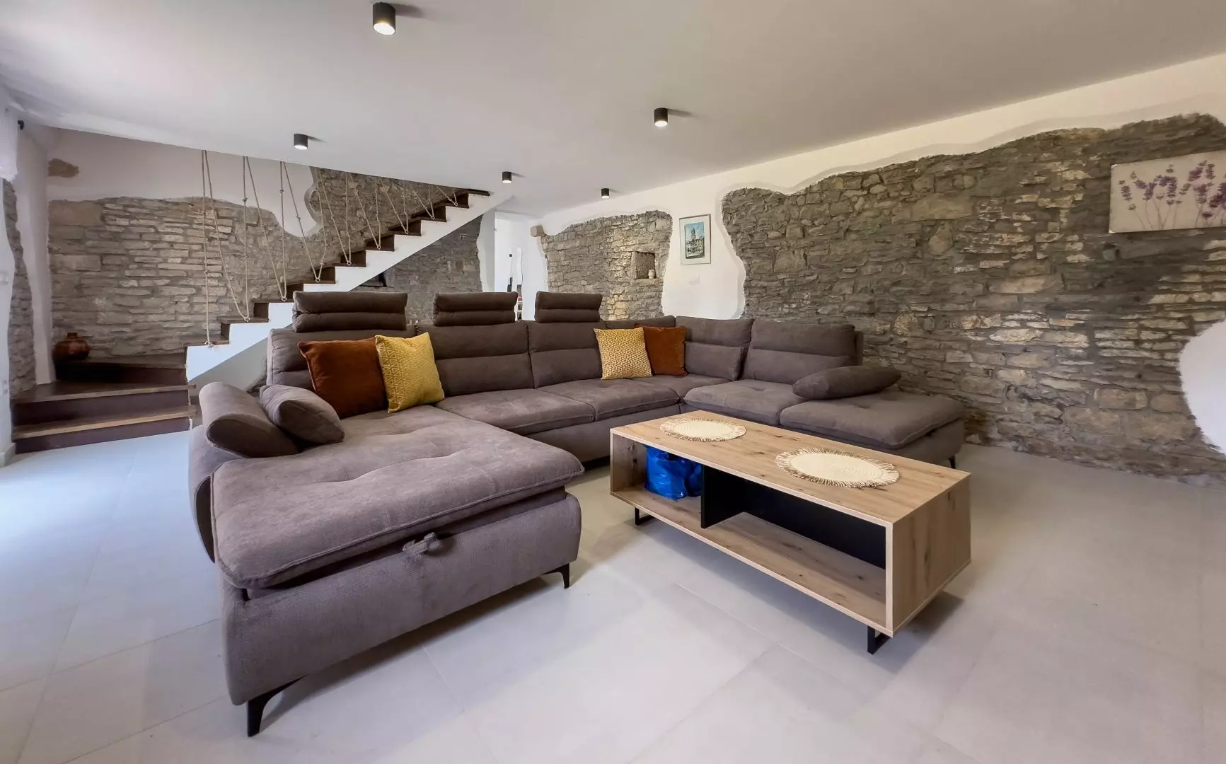 4-bedroom Villa In Svetvinčenat, Croatia (220 M²)
