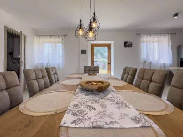 4-bedroom Villa In Svetvinčenat, Croatia (220 M²)