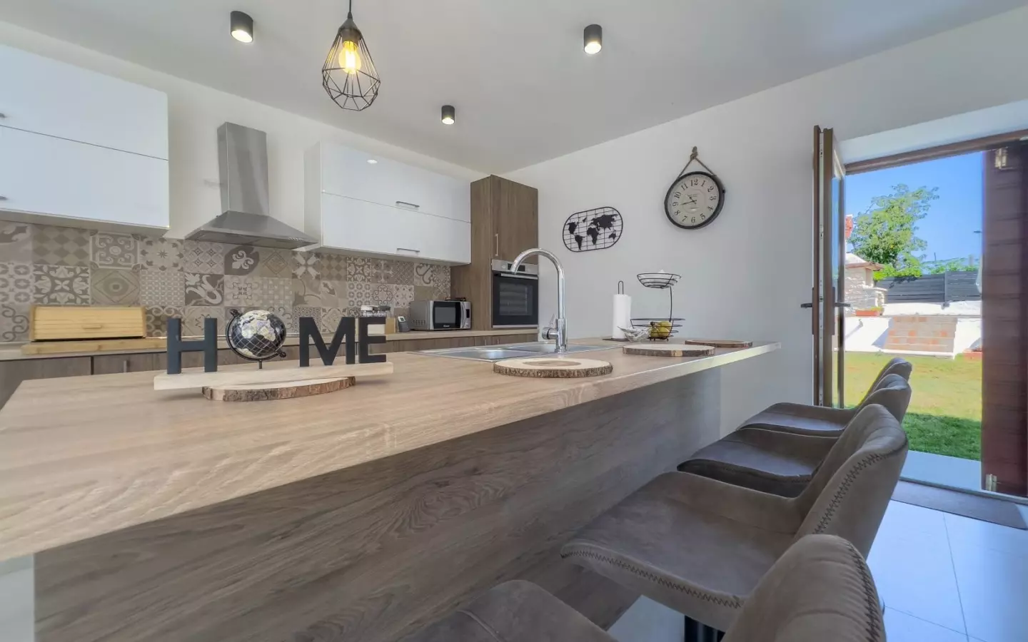 4-bedroom Villa In Svetvinčenat, Croatia (220 M²)