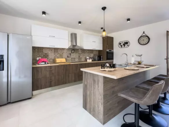 4-bedroom Villa In Svetvinčenat, Croatia (220 M²)
