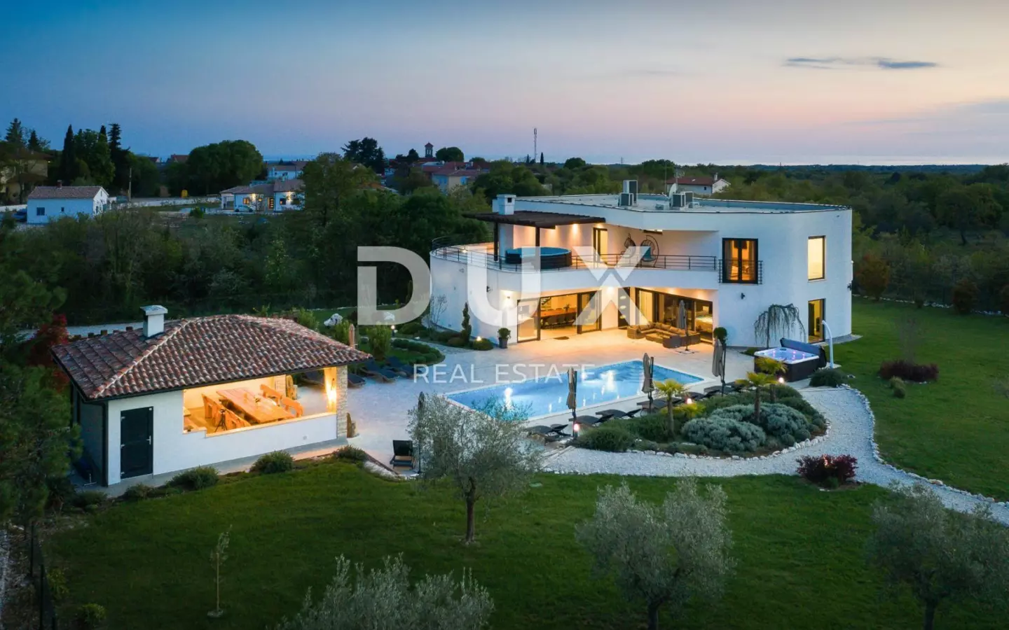 5-bedroom Detached House In Juršići, Croatia (487 M²)