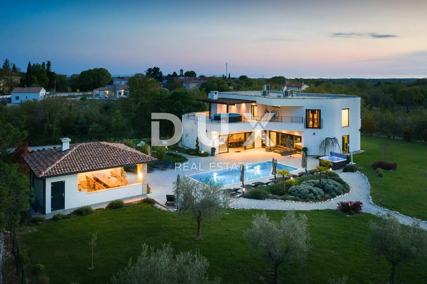 5-bedroom Detached House In Juršići, Croatia (487 M²)
