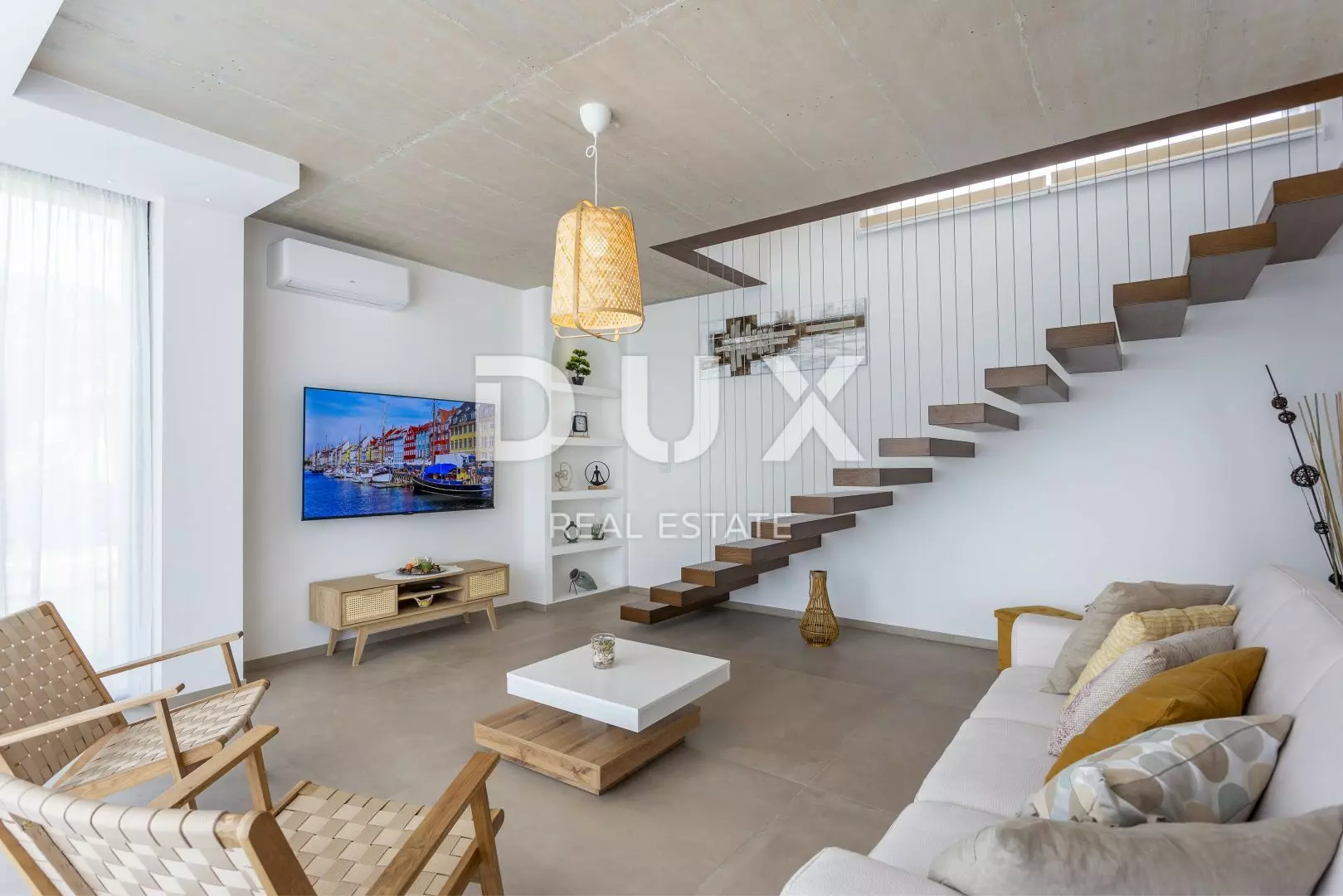 1725540394_img_1013-hdr-1-736ea8 3-bedroom Detached House In Svetvinčenat, Croatia (208 M²)