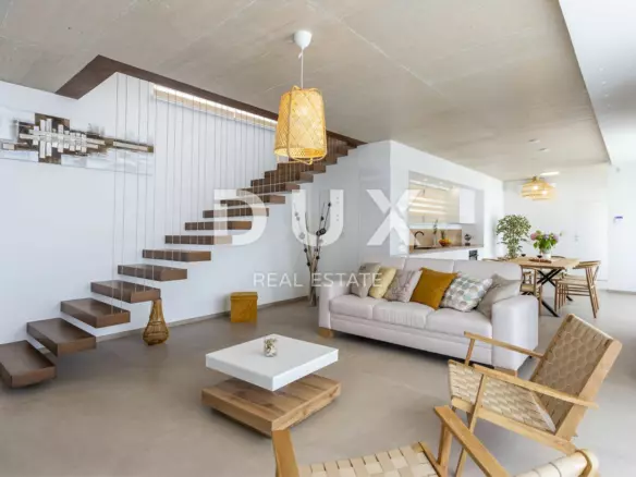 3-bedroom Detached House In Svetvinčenat, Croatia (208 M²)