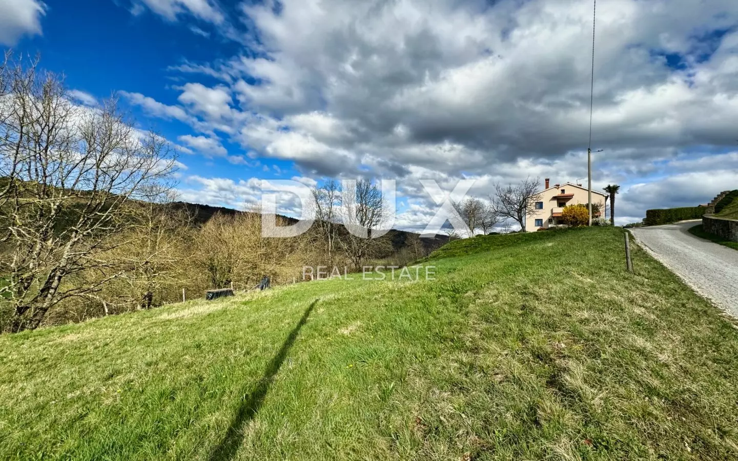 Land In Cerovlje, Croatia (1.297 M²)