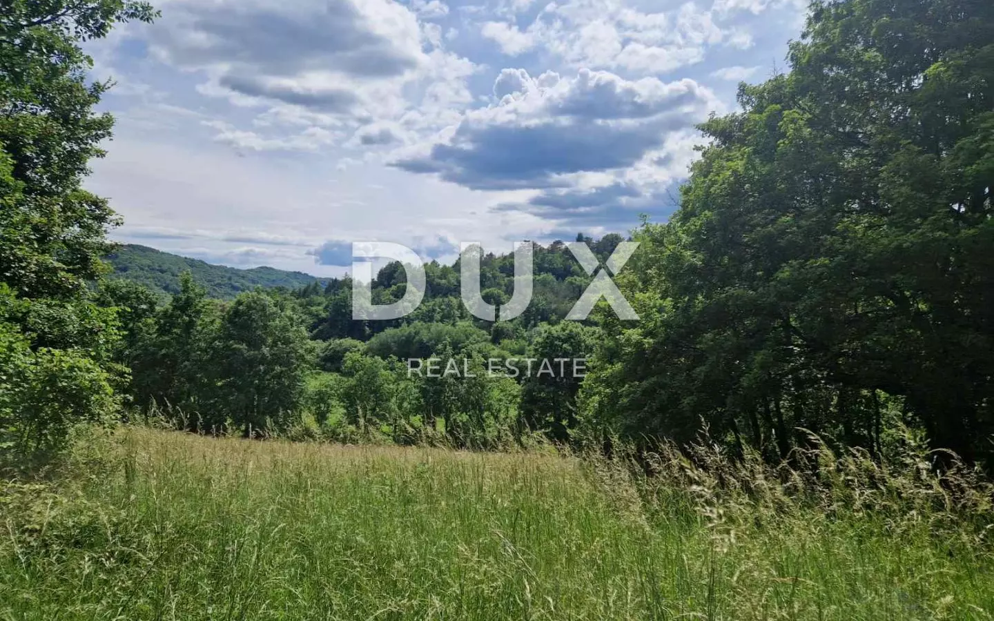 Land In Cerovlje, Croatia (1.297 M²)