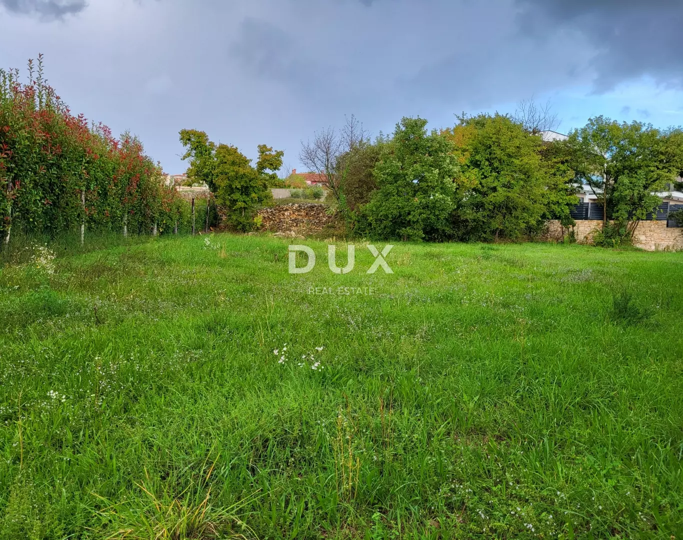 1759143567_slika-5-dcb0df Land In Svetvinčenat, Croatia (897 M²)