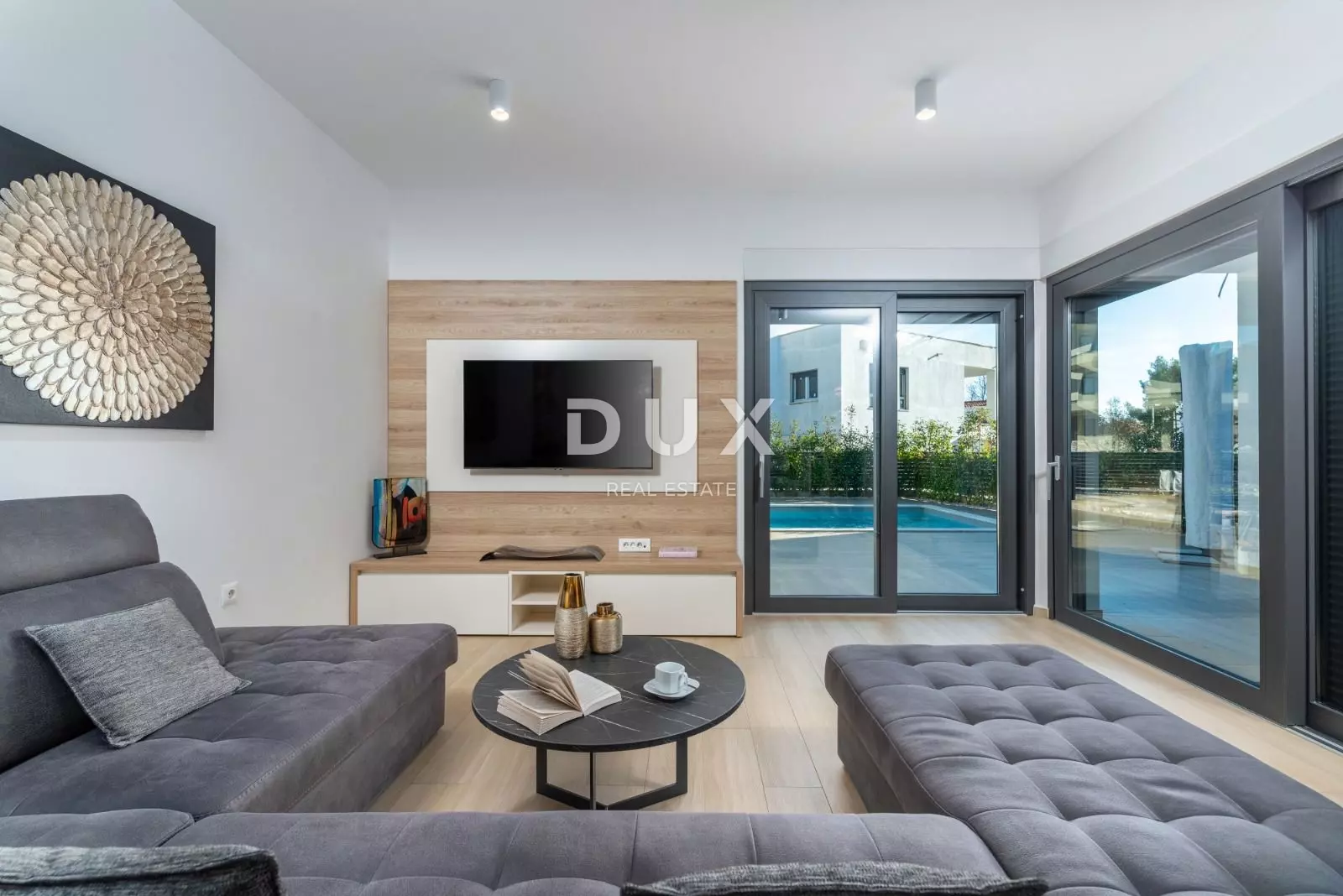 1767187789_1000055815-907b11 4-bedroom Villa In Poreč, Croatia (207 M²)