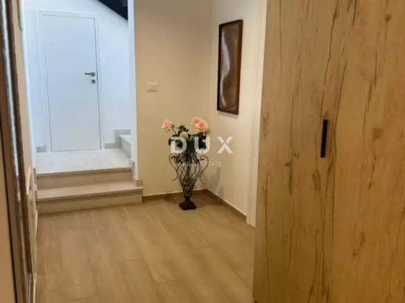 4-bedroom Villa In Poreč, Croatia (207 M²)