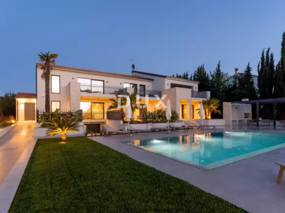 9-bedroom Villa In Poreč, Croatia (683 M²)