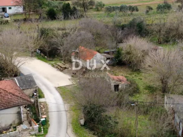 Land In Zemunik Donji, Croatia (2.432 M²)