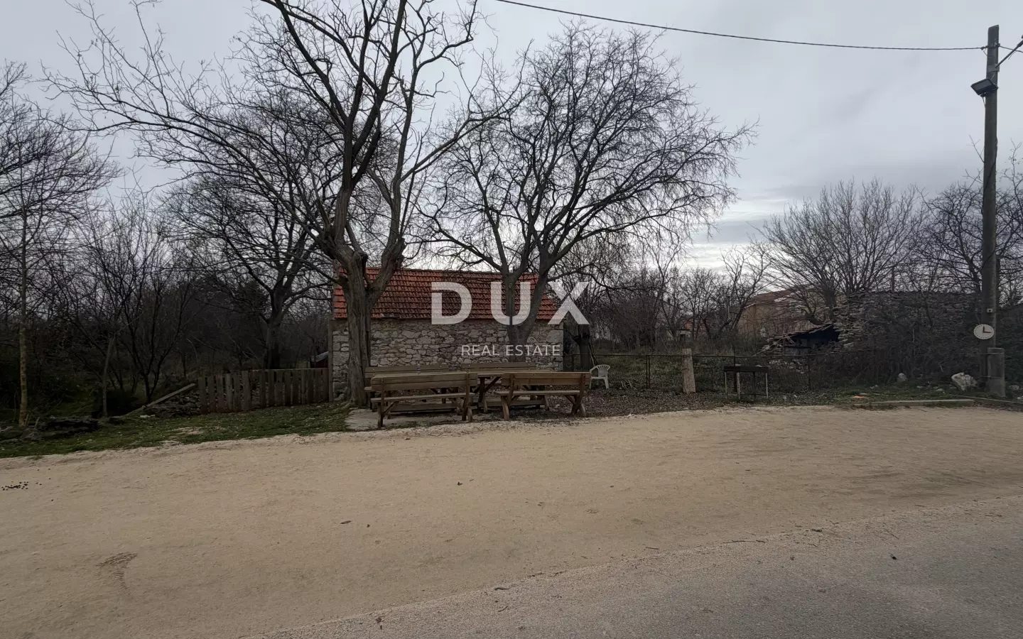 Land In Zemunik Donji, Croatia (2.432 M²)
