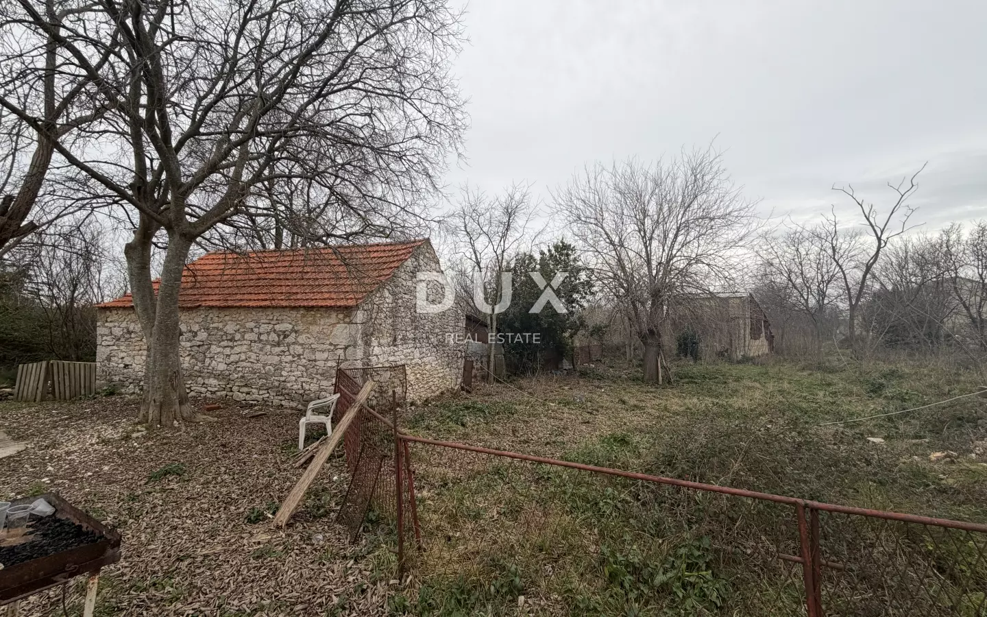 Land In Zemunik Donji, Croatia (2.432 M²)