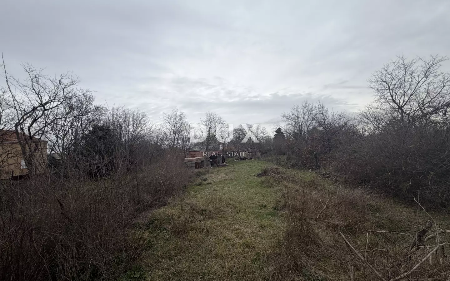 Land In Zemunik Donji, Croatia (2.432 M²)