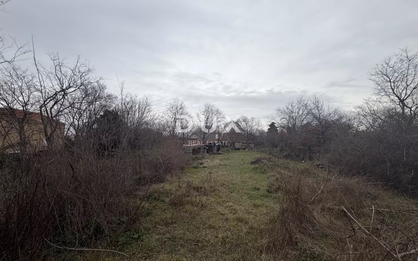 Land In Zemunik Donji, Croatia (2.432 M²)