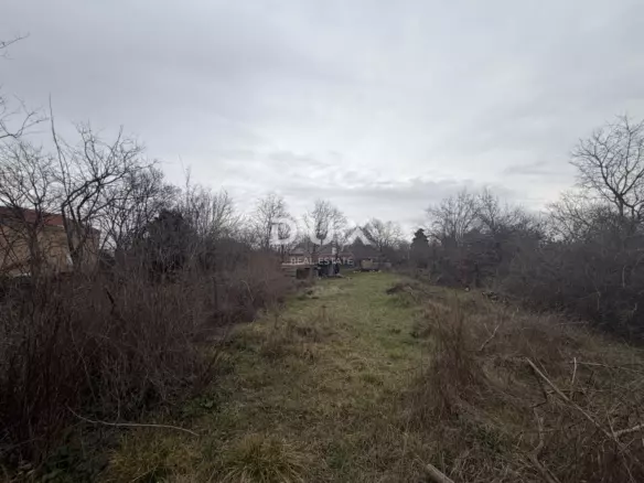 Land In Zemunik Donji, Croatia (2.432 M²)