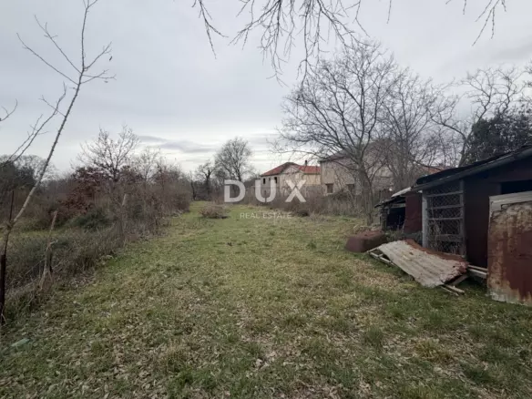 Land In Zemunik Donji, Croatia (2.432 M²)