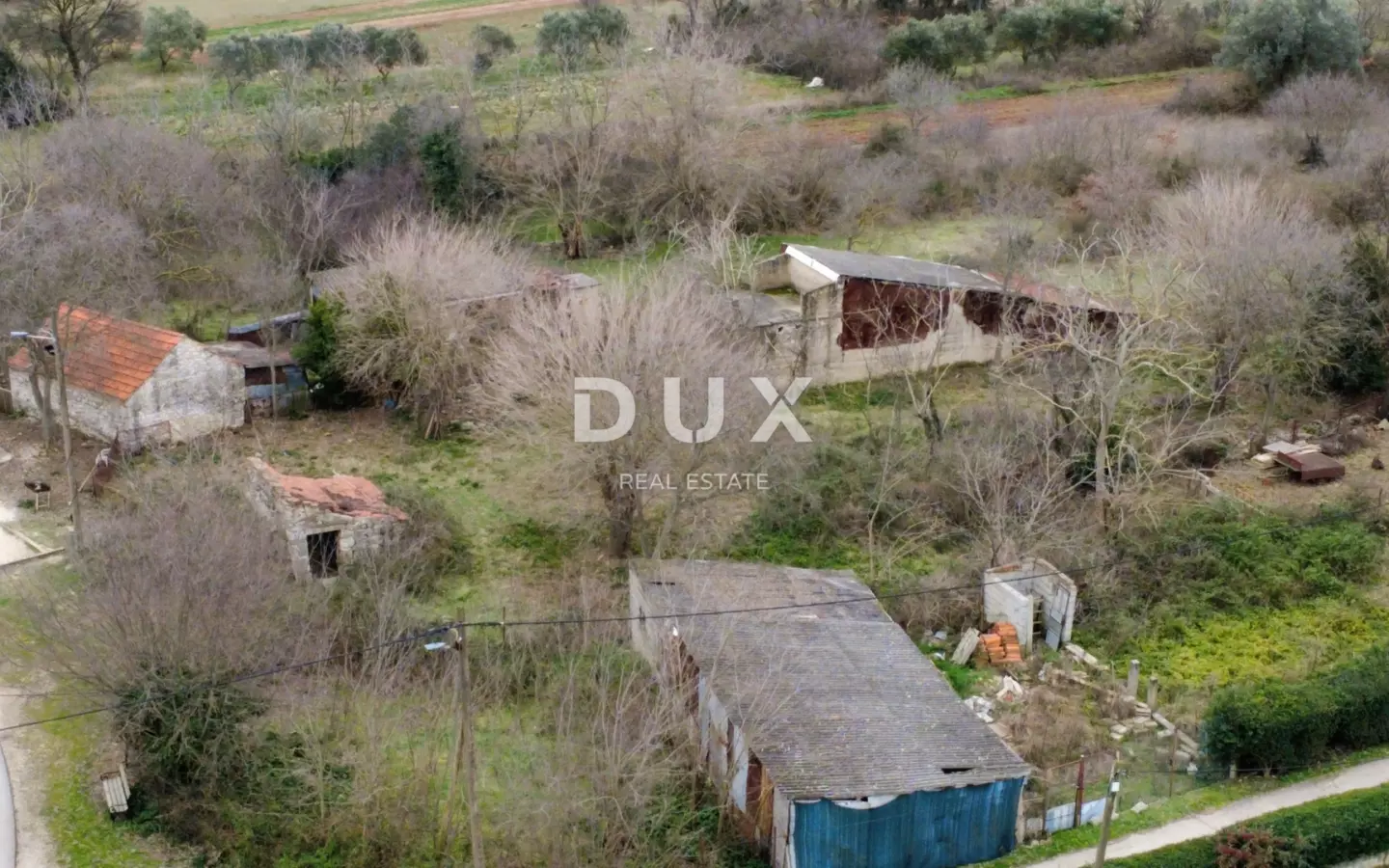 Land In Zemunik Donji, Croatia (2.432 M²)