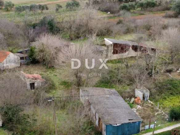 Land In Zemunik Donji, Croatia (2.432 M²)