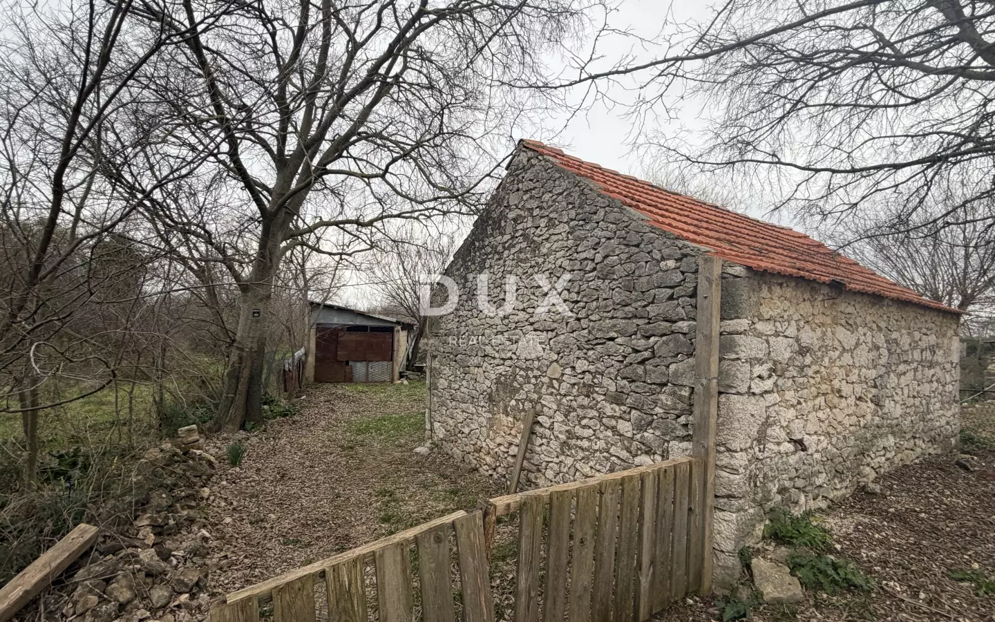 Land In Zemunik Donji, Croatia (2.432 M²)