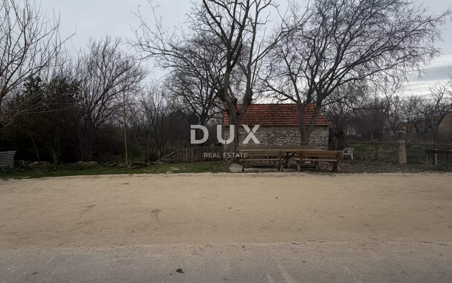 Land In Zemunik Donji, Croatia (2.432 M²)