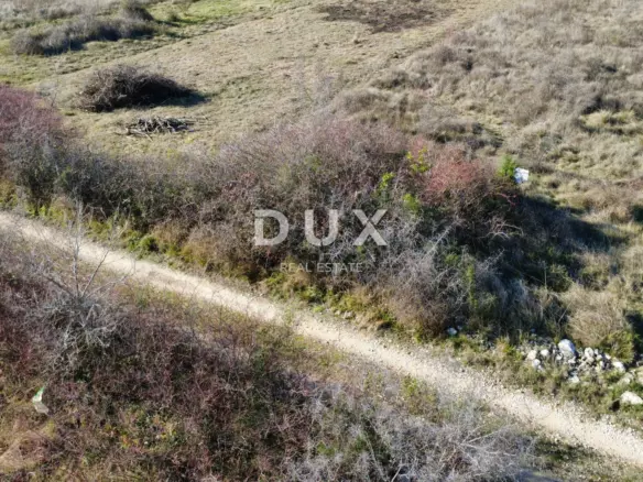 Land In Crno, Croatia (900 M²)