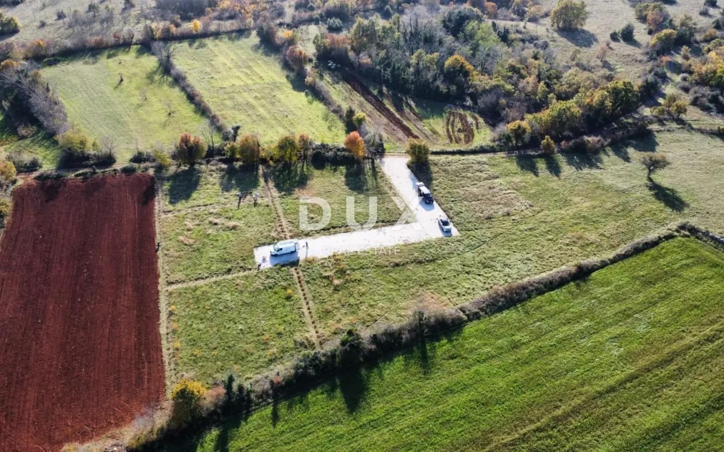 Land In Cere, Croatia (665 M²)