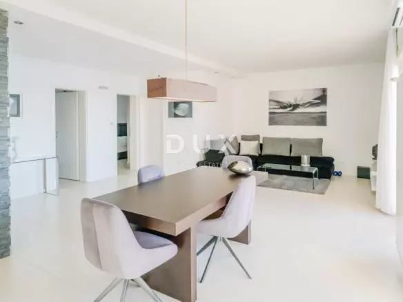 6-bedroom Villa In Crikvenica, Croatia (352 M²)