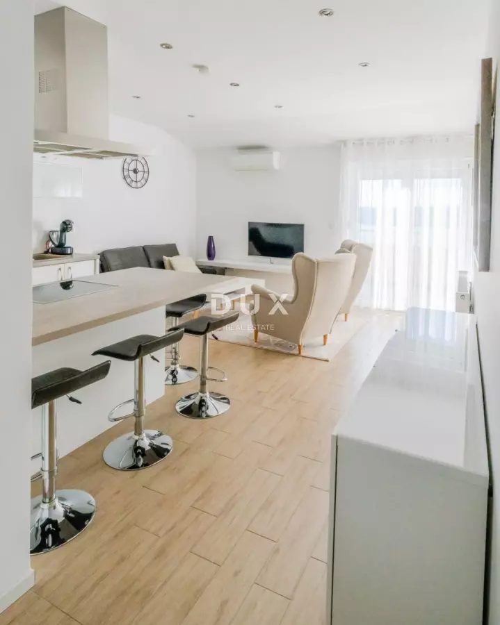 6-bedroom Villa In Crikvenica, Croatia (352 M²)