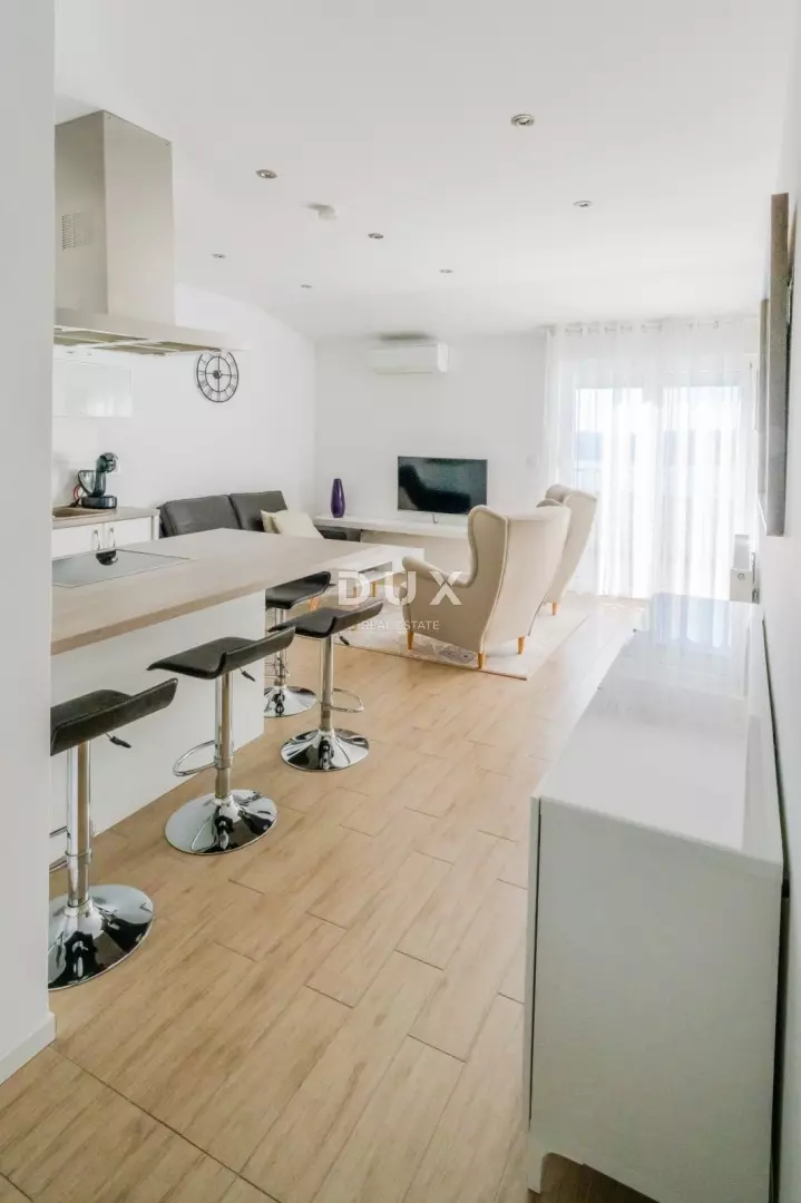 6-bedroom Villa In Crikvenica, Croatia (352 M²)
