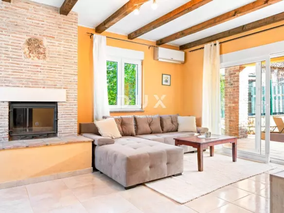 4-bedroom Villa In Funtana, Croatia (238 M²)
