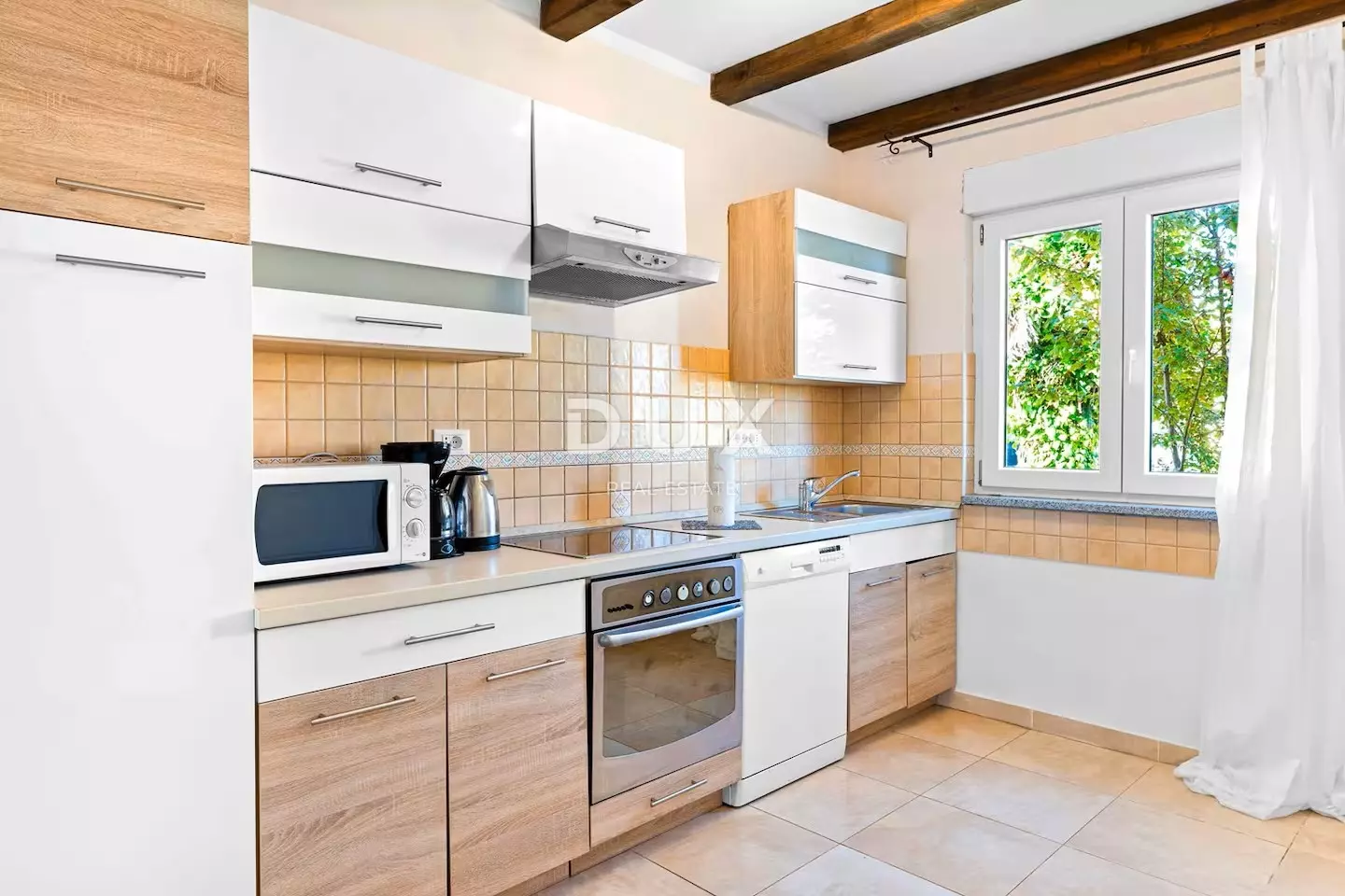 1770666319_a9f5d5ce-00bd-4cc1-af57-e6bc55700538-5d76f8 4-bedroom Villa In Funtana, Croatia (238 M²)