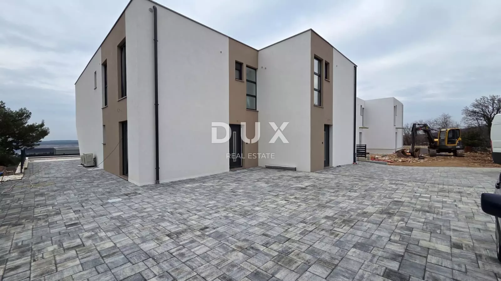 8-bedroom Villa In Jadranovo, Croatia (277 M²)