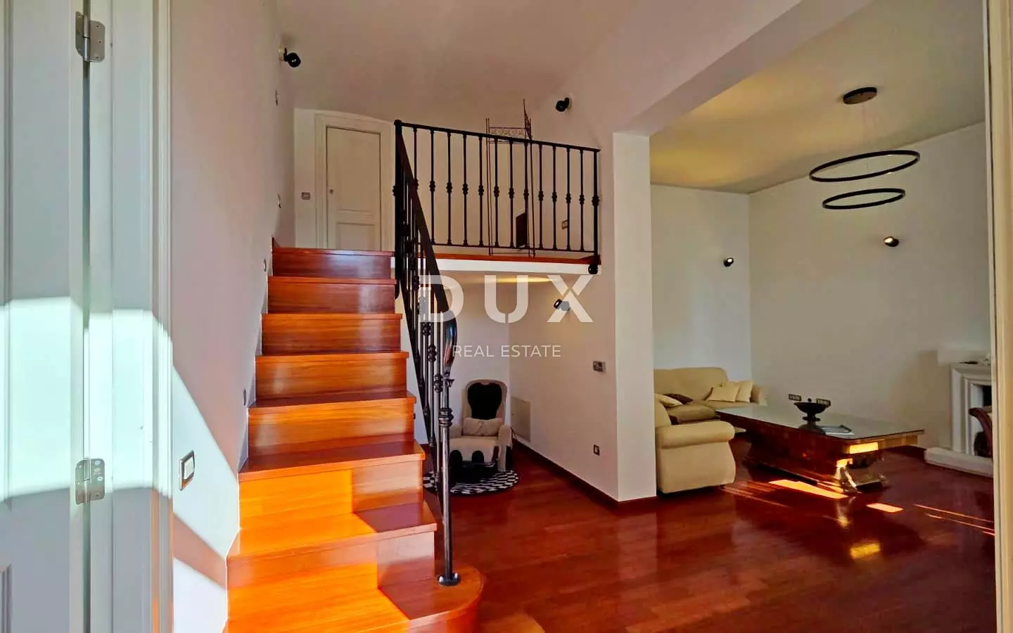 3-bedroom Apartment In Bulevard, Croatia (128 M²)