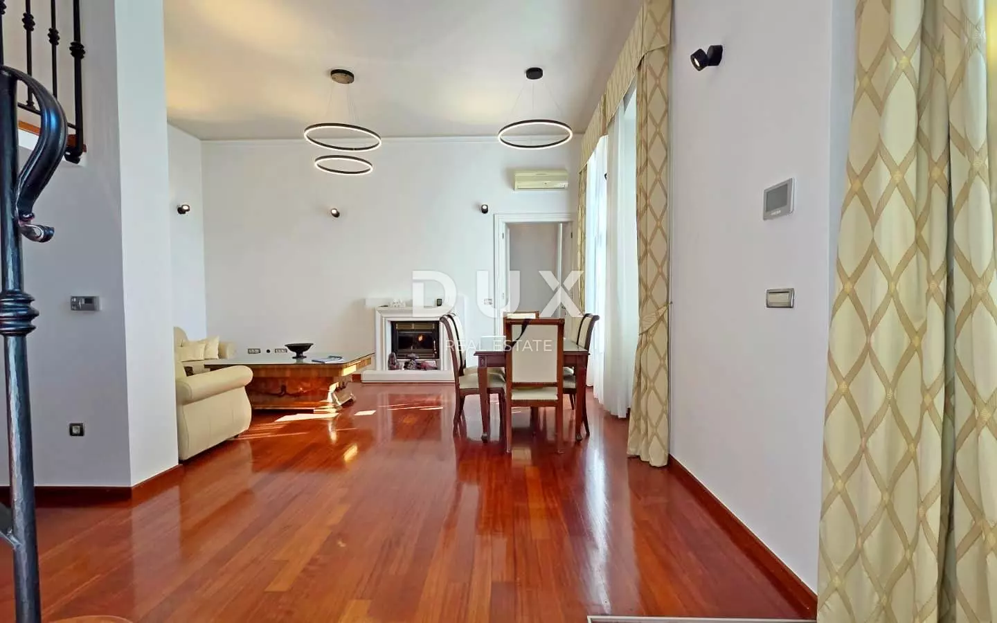 3-bedroom Apartment In Bulevard, Croatia (128 M²)