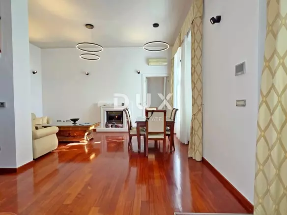 3-bedroom Apartment In Bulevard, Croatia (128 M²)