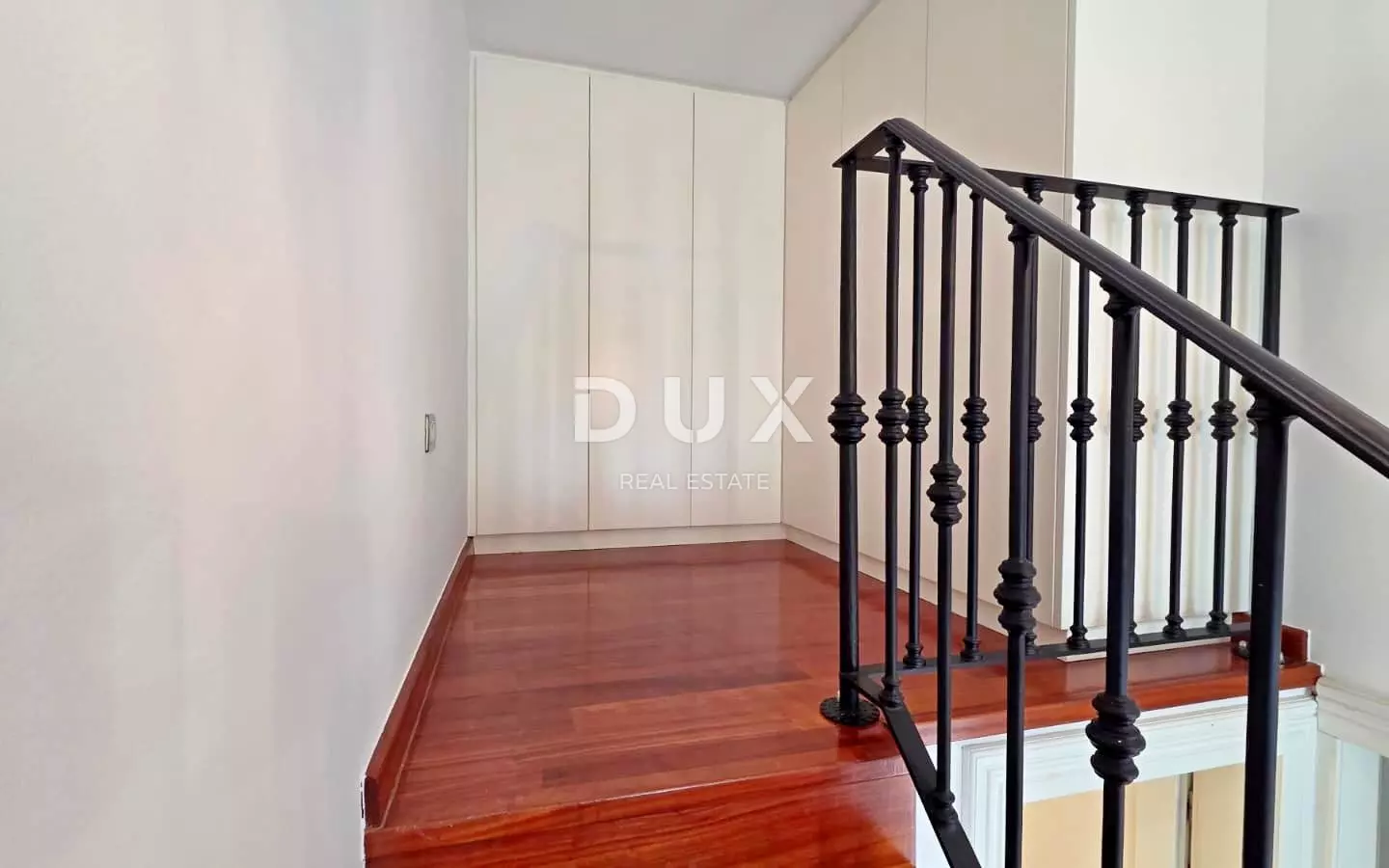 3-bedroom Apartment In Bulevard, Croatia (128 M²)