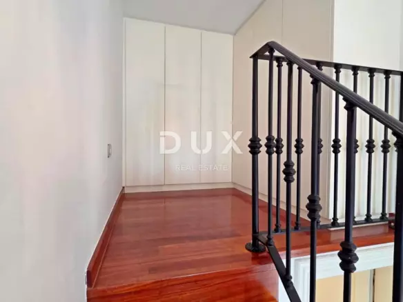 3-bedroom Apartment In Bulevard, Croatia (128 M²)