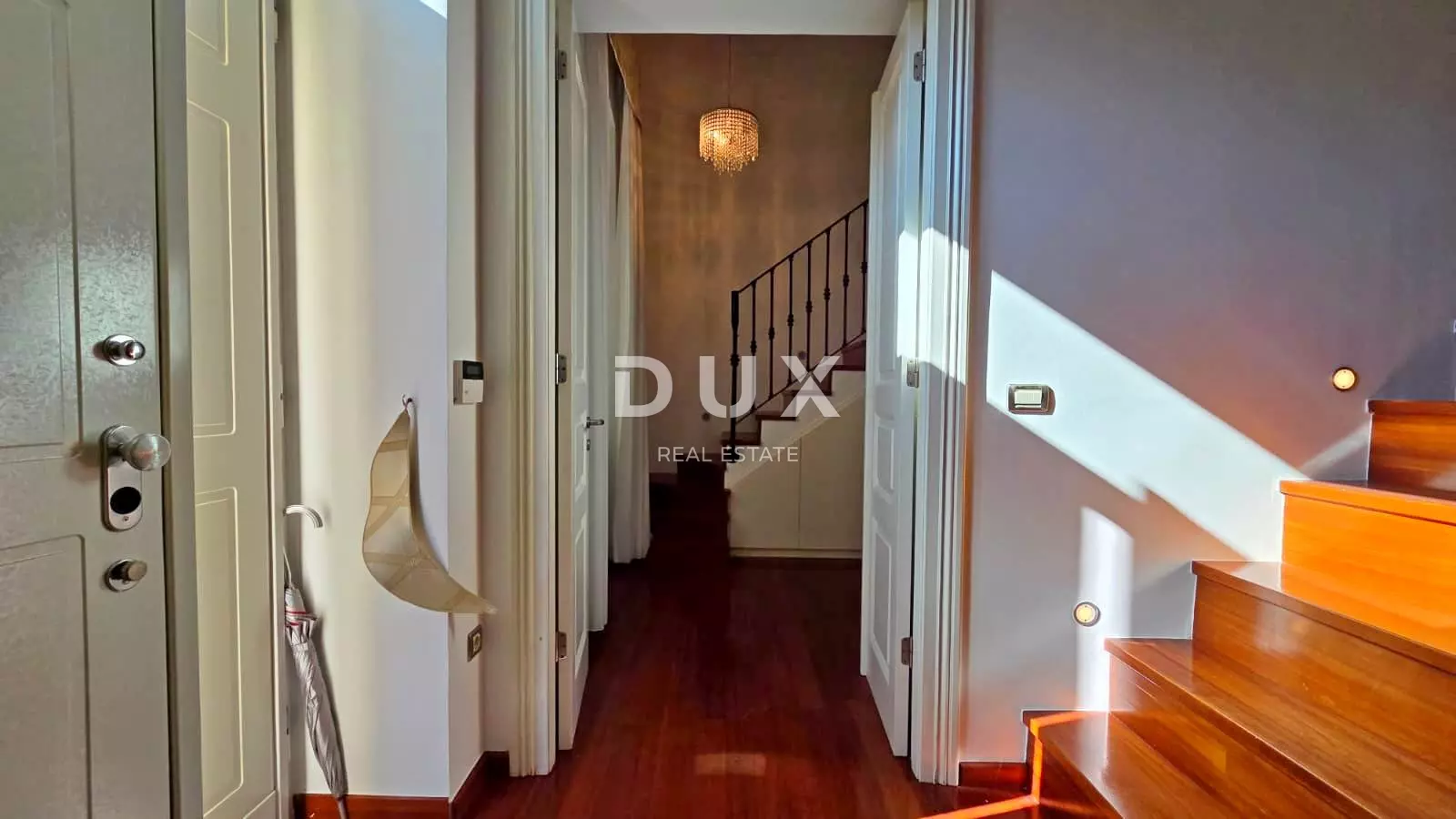 3-bedroom Apartment In Bulevard, Croatia (128 M²)