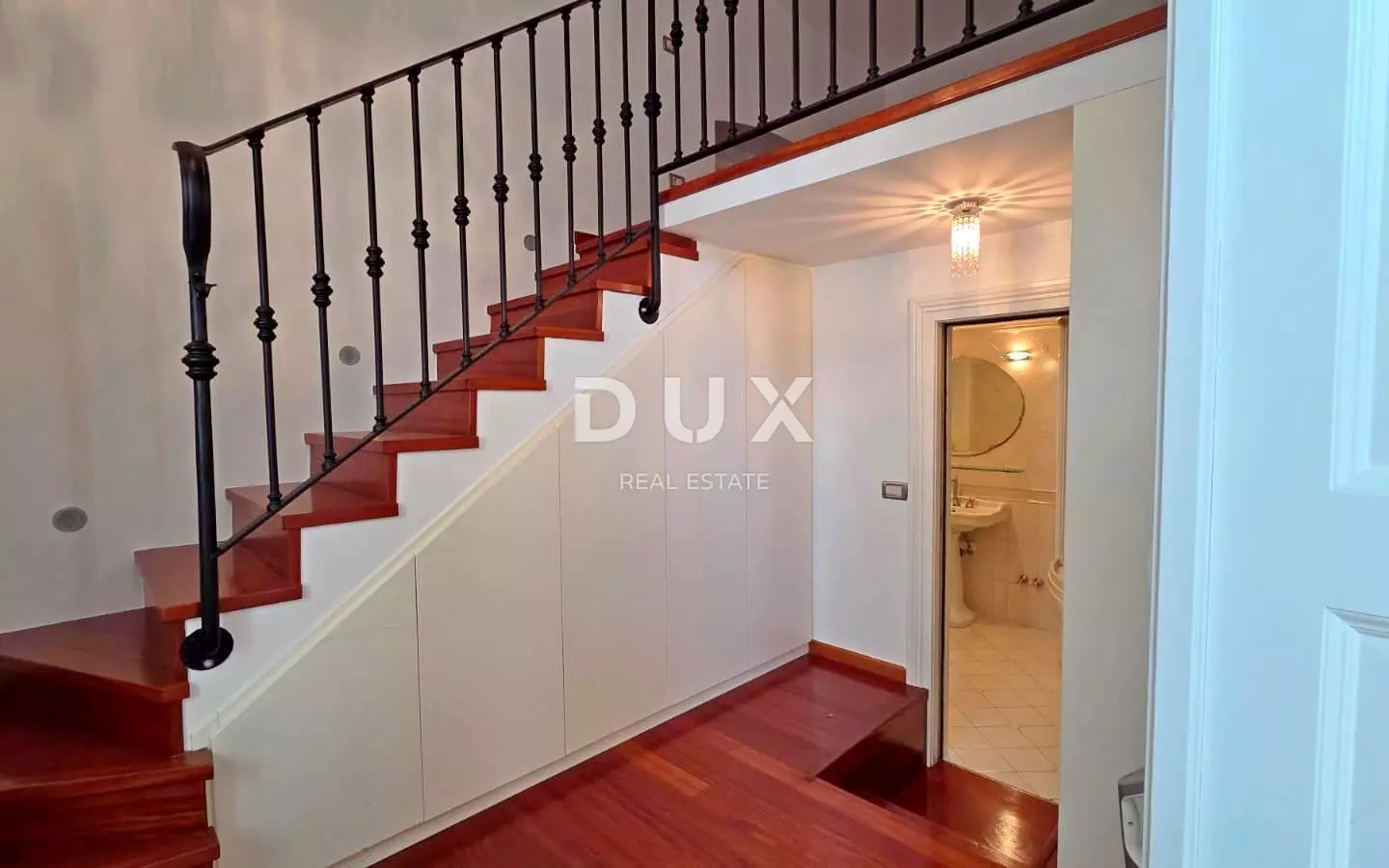 3-bedroom Apartment In Bulevard, Croatia (128 M²)